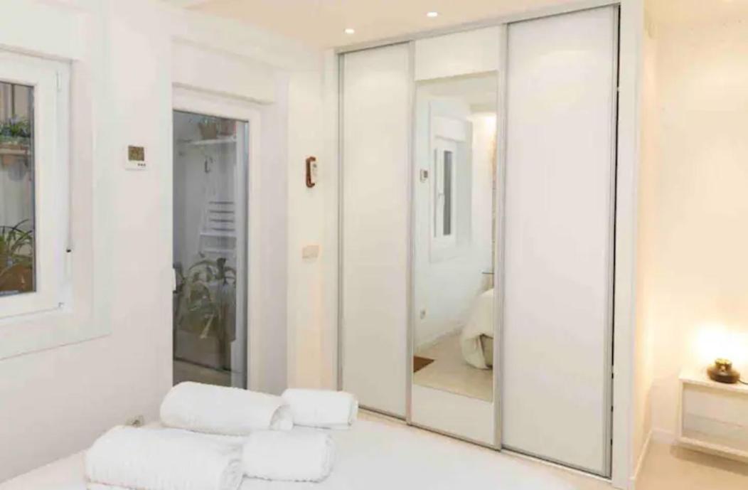 Beautiful & Cozy Apartment In The Heart Of Madrid Exterior photo